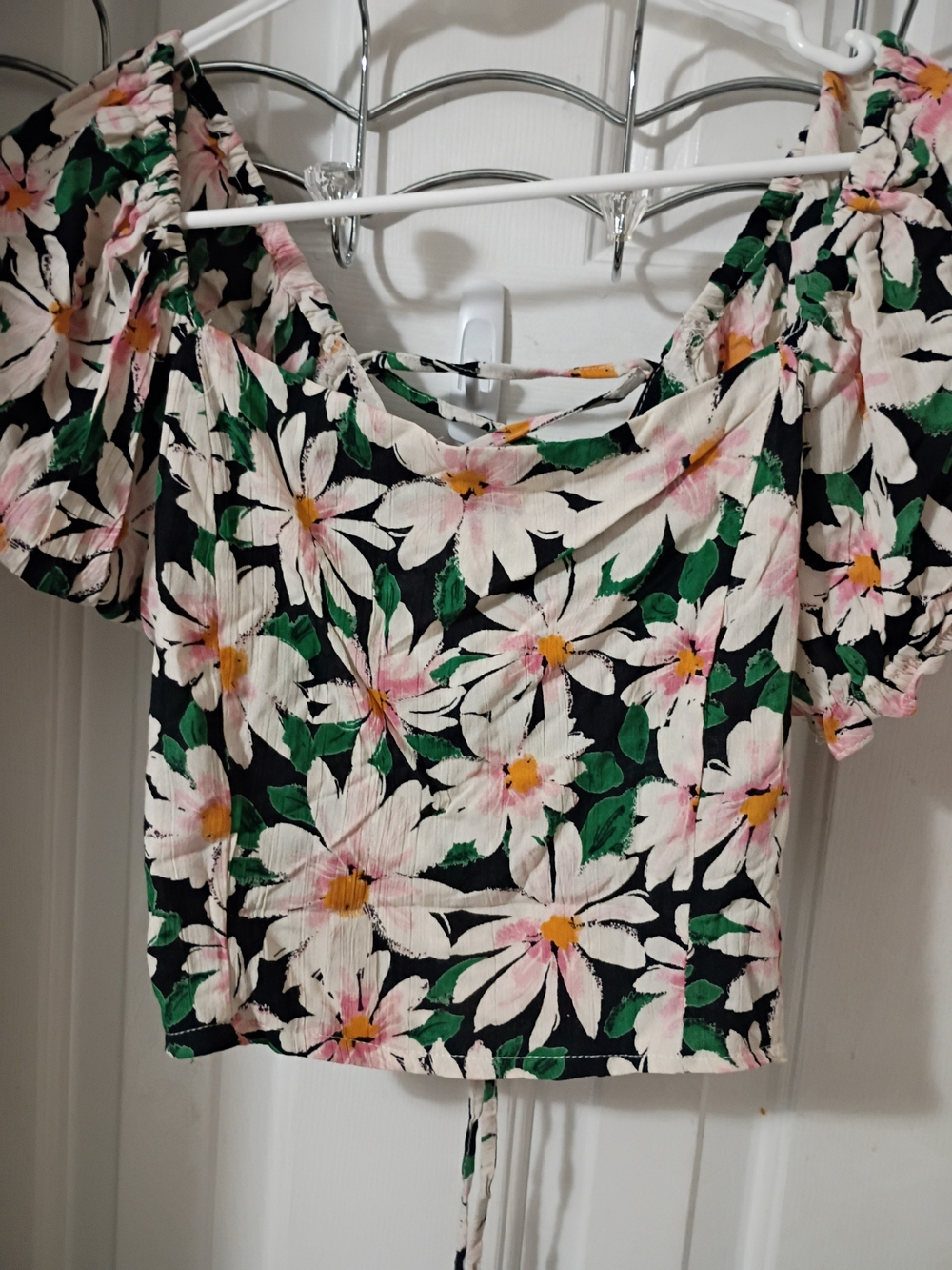 Angie Black Floral Puff-Sleeve Crop Top with Pink & White Flowers